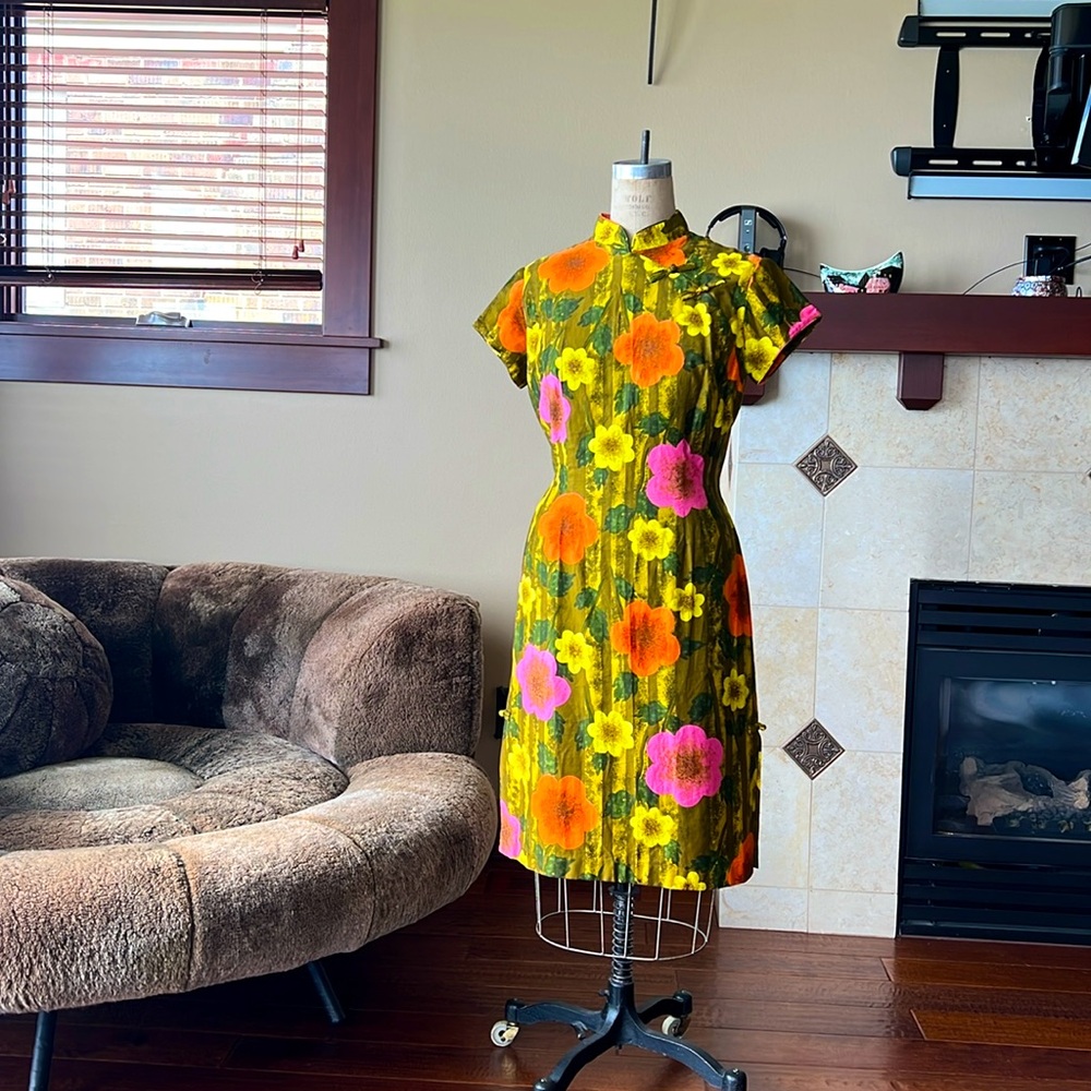 60s Sun Fashions of Hawaii wiggle dress - Picture 5 of 13